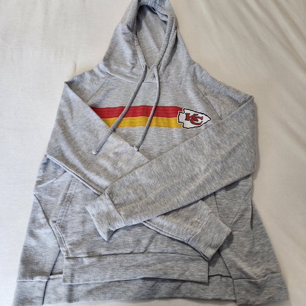 KC Chiefs Women's S Gray Rainbow Stripe Soft Hoodie